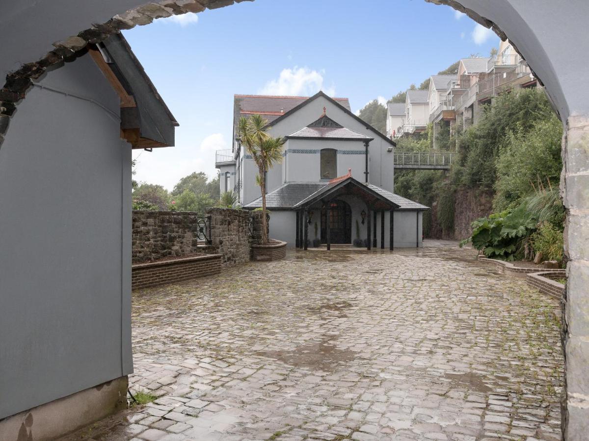 Pendine Manor Villa Luaran gambar
